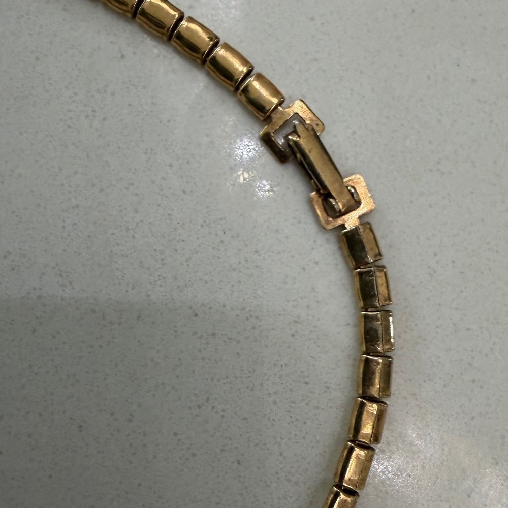 Trifari Vintage Green Crystal Grape Necklace Gold Tone Old Money Dark Academia - Picture 5 of 10